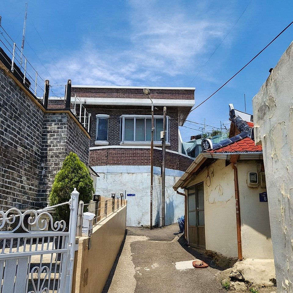 bg_island_coastal_village · 2
