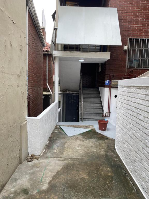 bg_multifamily_residence · 4